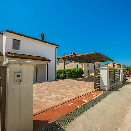 Tonka Holiday home