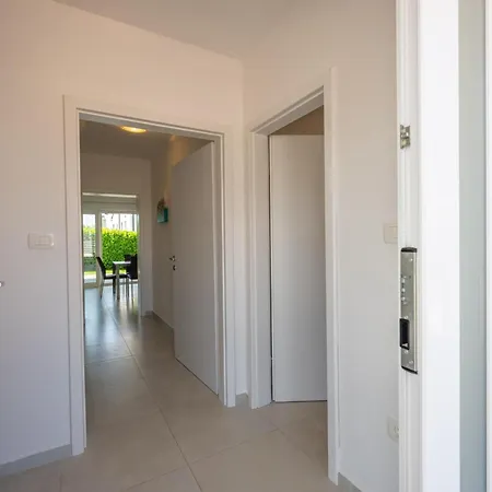 Tonka Holiday home Nova Vas (Porec)